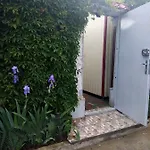 イン Mini уютный дворик