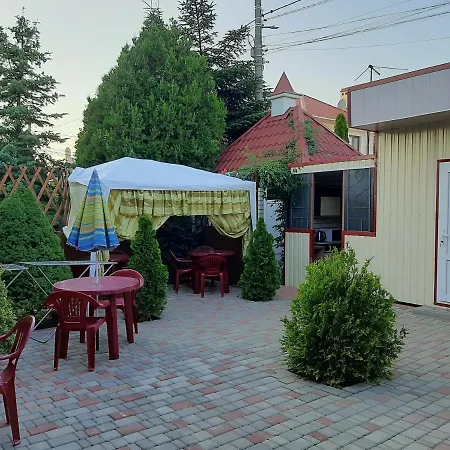 Gasthof Mini уютный дворик